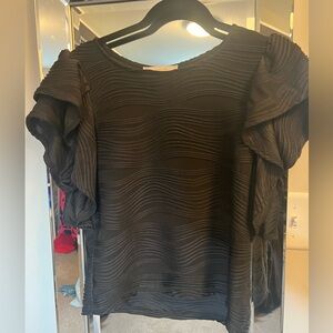 Leela & Lavendar black stretchy ruffled top